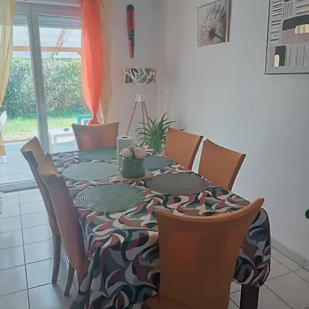 Nyaraló Jolie Maison Au Calme A 2 Mn Des Plages, Centre Et Toutes Commodites