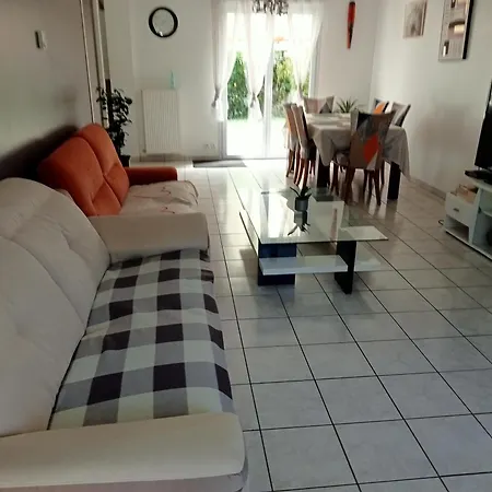 Holiday home Jolie Maison Au Calme A 2 Mn Des Plages, Centre Et Toutes Commodites